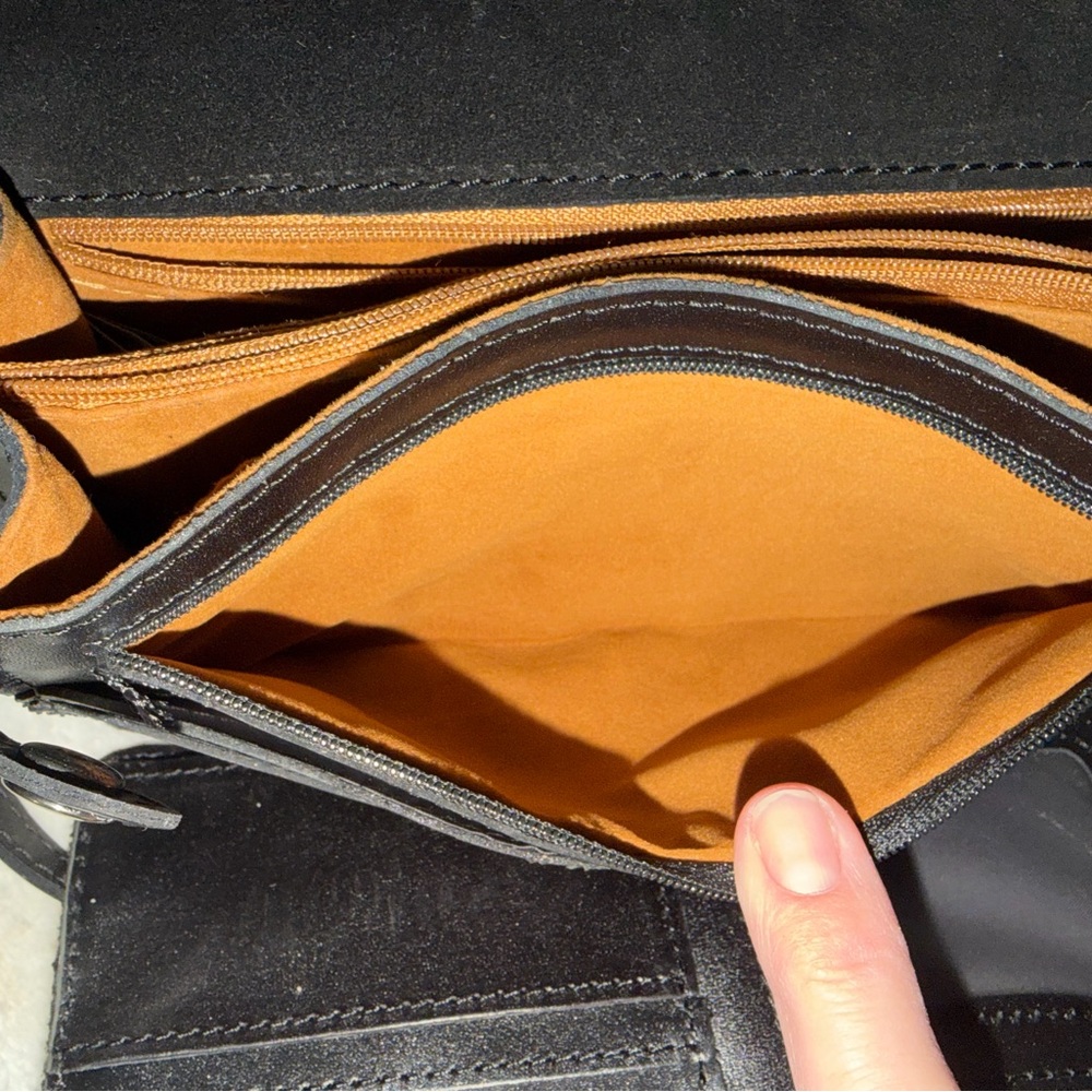 👜 Patricia Nash Leather Crossbody Wallet Purse – RFID Protected - Picture 9 of 11